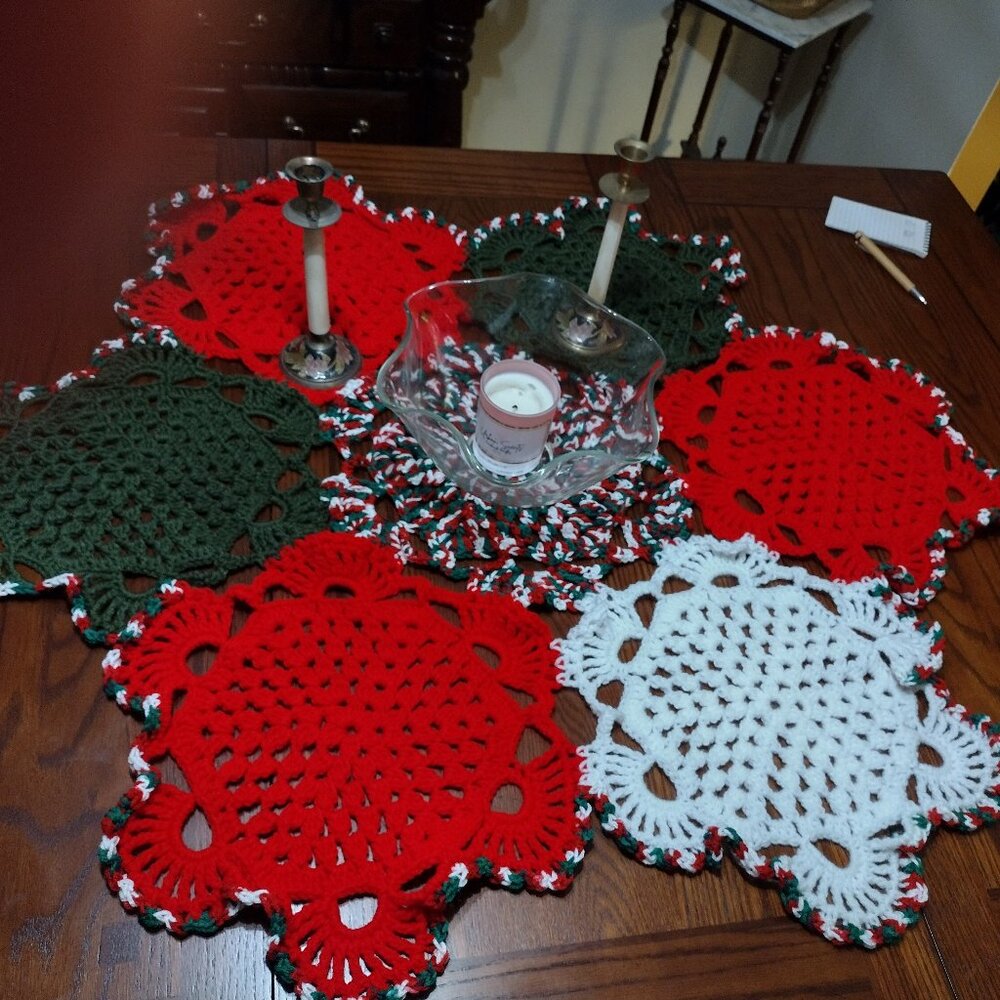 Colorful Christmas Table Decor